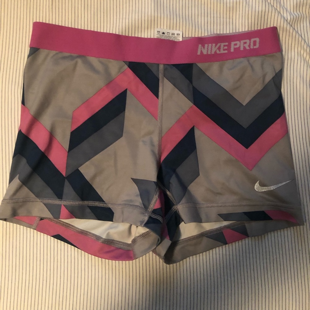 Nike Women’s Patterned Compression Shorts